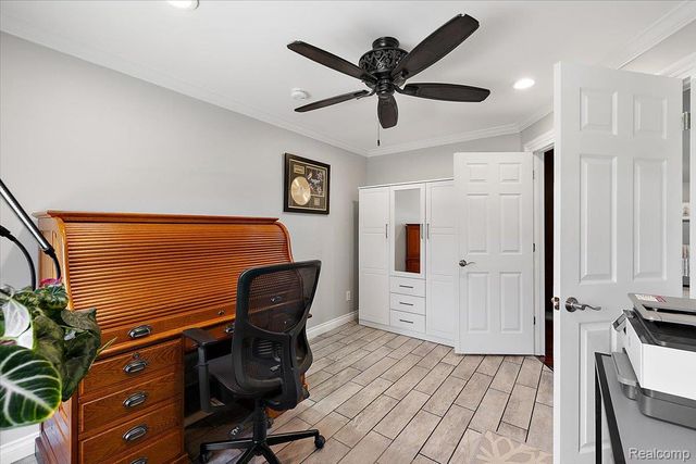 35526 Brooke Circle, New Baltimore, MI 48047