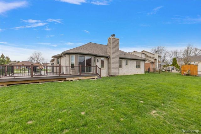 35526 Brooke Circle, New Baltimore, MI 48047