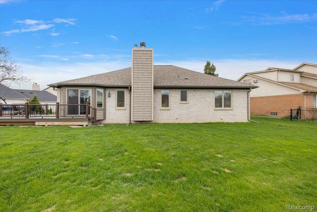 35526 Brooke Circle, New Baltimore, MI 48047
