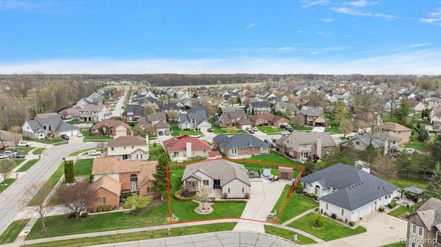 35526 Brooke Circle, New Baltimore, MI 48047