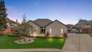 35526 Brooke Circle, New Baltimore, MI 48047