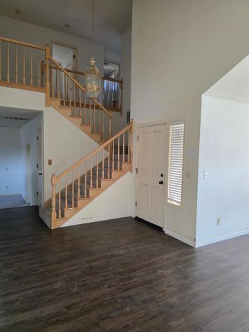 2553 Cottonwood Dr, Lodi, CA 95242