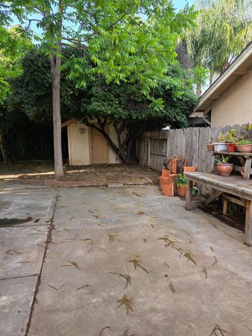 2553 Cottonwood Dr, Lodi, CA 95242