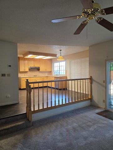 2553 Cottonwood Dr, Lodi, CA 95242