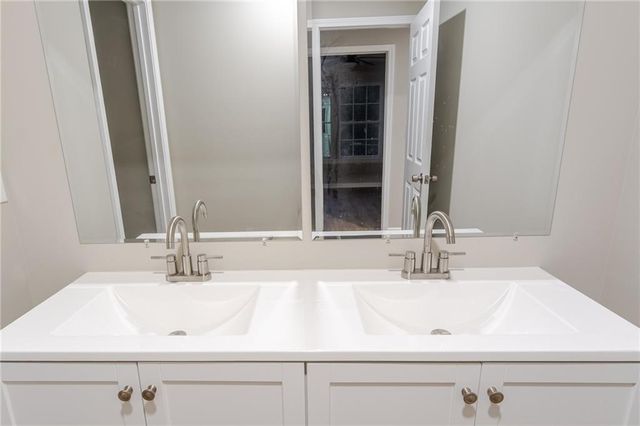 108 Neal Avenue, Stockbridge, GA 30281