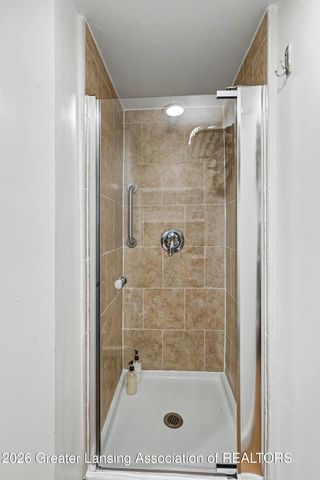 405 Everett Drive, Lansing, MI 48915