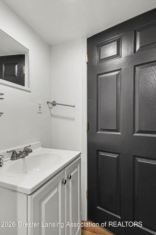 405 Everett Drive, Lansing, MI 48915