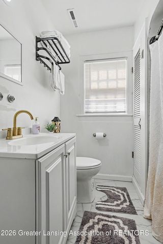 405 Everett Drive, Lansing, MI 48915