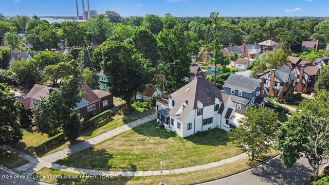 405 Everett Drive, Lansing, MI 48915