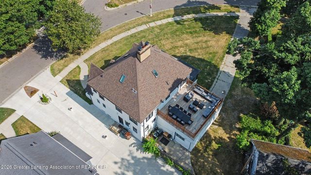 405 Everett Drive, Lansing, MI 48915