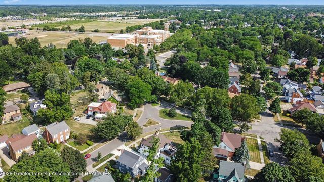 405 Everett Drive, Lansing, MI 48915