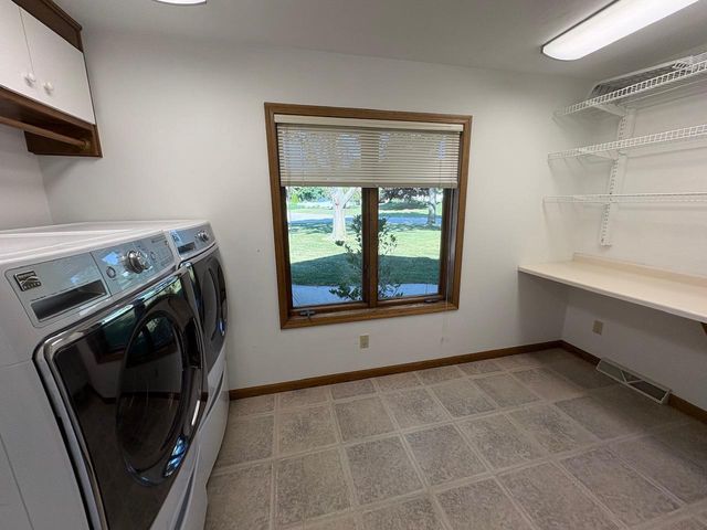 820 WINDOVER COURT, Green Bay, WI 54313