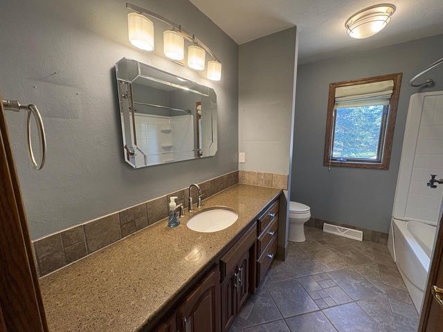 820 WINDOVER COURT, Green Bay, WI 54313