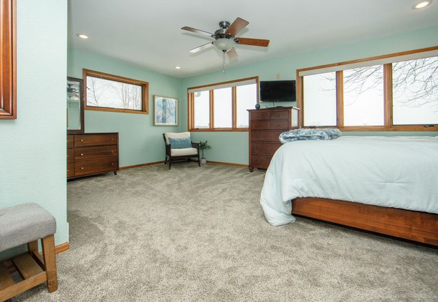 203 Southridge Drive, Waverly, IA 50677