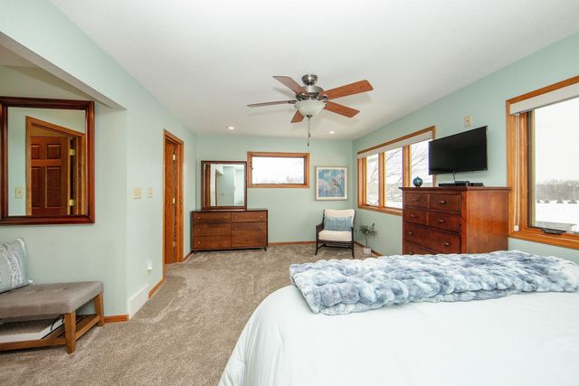 203 Southridge Drive, Waverly, IA 50677