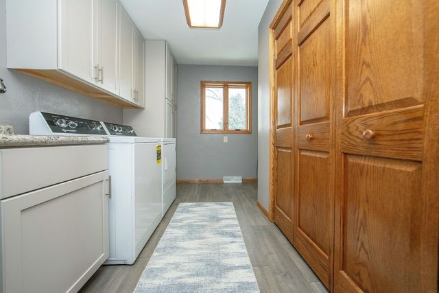 203 Southridge Drive, Waverly, IA 50677