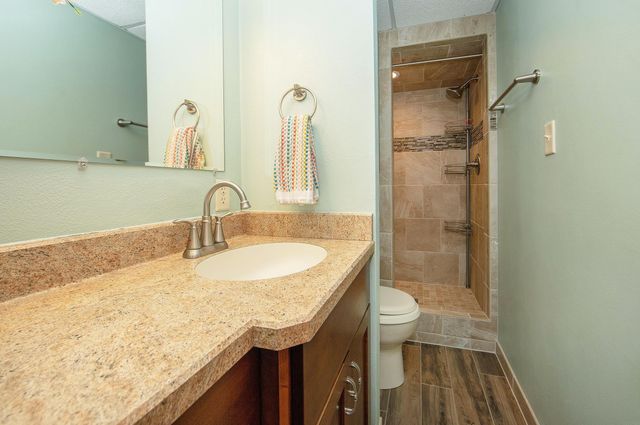 203 Southridge Drive, Waverly, IA 50677