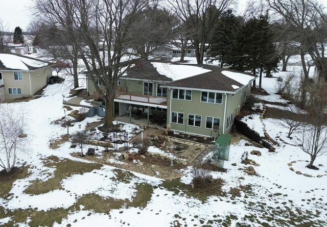 203 Southridge Drive, Waverly, IA 50677