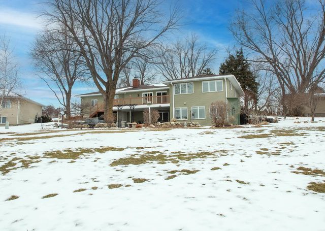 203 Southridge Drive, Waverly, IA 50677