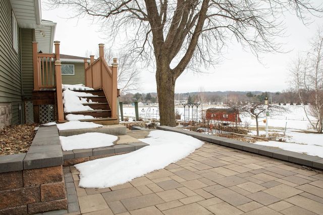 203 Southridge Drive, Waverly, IA 50677