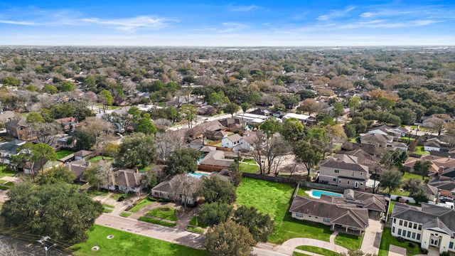 5531 S Braeswood Boulevard, Houston, TX 77096