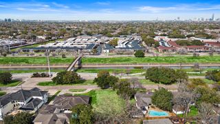 5531 S Braeswood Boulevard, Houston, TX 77096