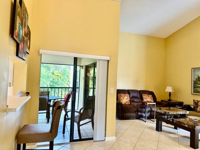 5951 Parkwalk Drive, Boynton Beach, FL 33472