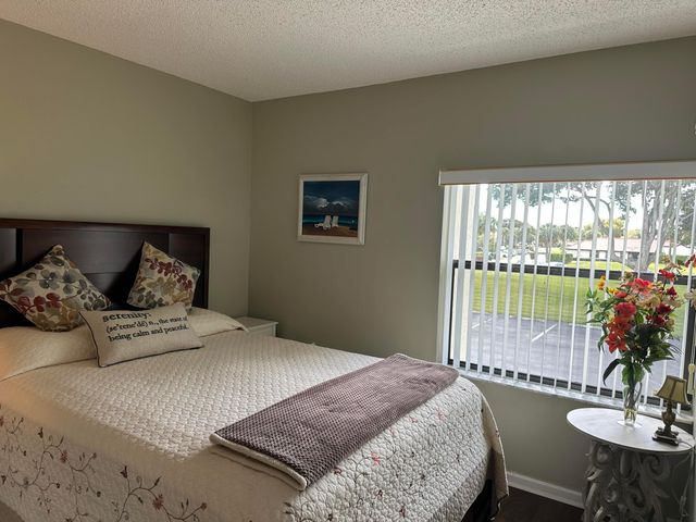 5951 Parkwalk Drive, Boynton Beach, FL 33472