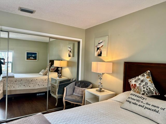 5951 Parkwalk Drive, Boynton Beach, FL 33472