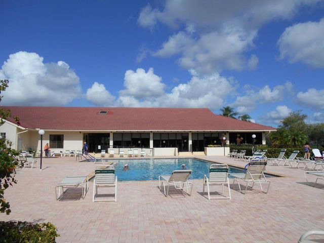 5951 Parkwalk Drive, Boynton Beach, FL 33472