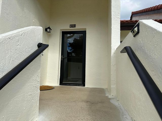 5951 Parkwalk Drive, Boynton Beach, FL 33472