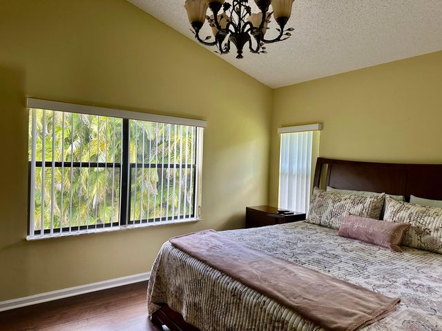 5951 Parkwalk Drive, Boynton Beach, FL 33472