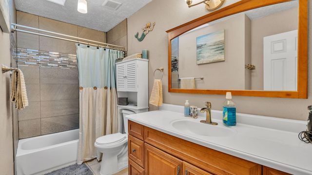 1580 Glendale Court SE, Rio Rancho, NM 87124