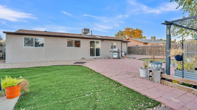 1580 Glendale Court SE, Rio Rancho, NM 87124