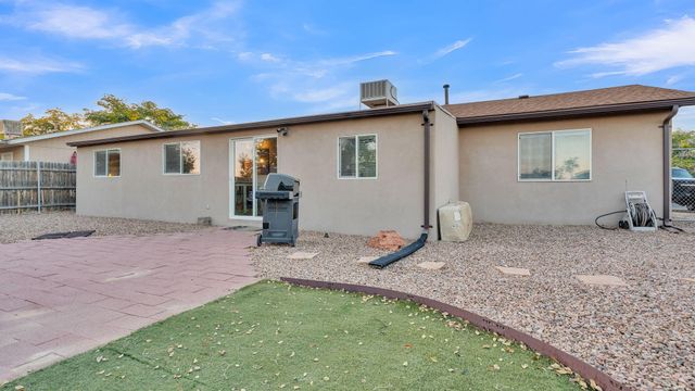 1580 Glendale Court SE, Rio Rancho, NM 87124