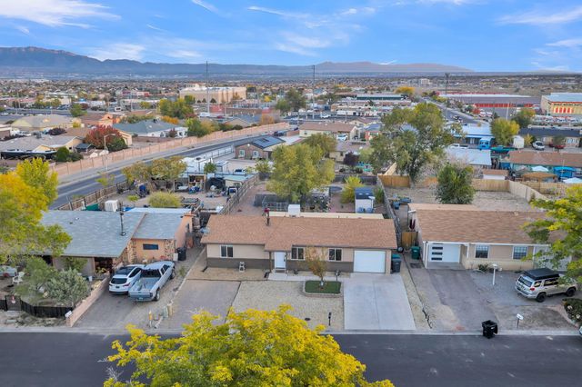 1580 Glendale Court SE, Rio Rancho, NM 87124