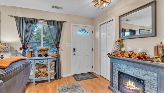 1580 Glendale Court SE, Rio Rancho, NM 87124