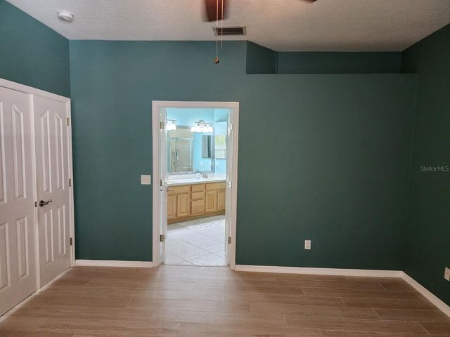 10115 MOWRY LANE, Tampa, FL 33625