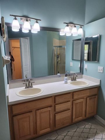 10115 MOWRY LANE, Tampa, FL 33625