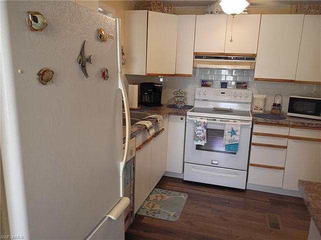 7867 Raymary ST, Bokeelia, FL 33922