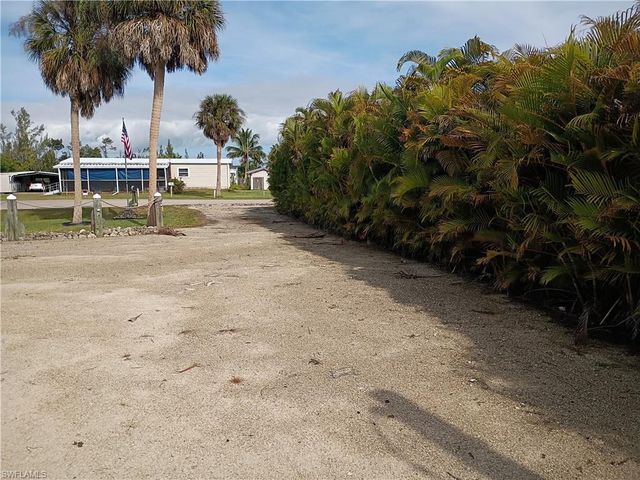 7867 Raymary ST, Bokeelia, FL 33922