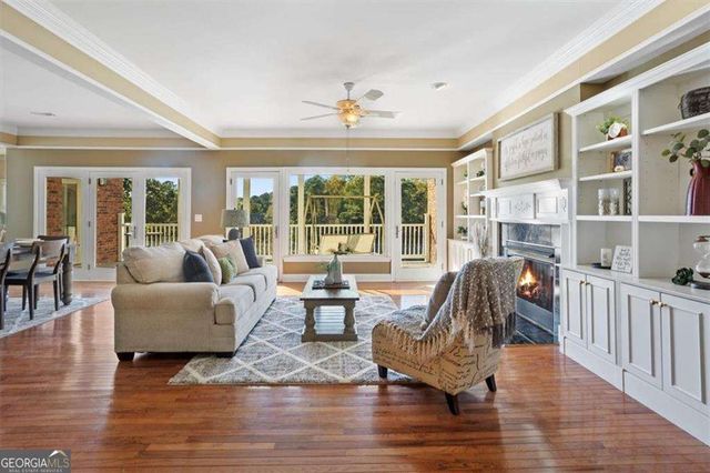 55 Rocky Circle NE, White, GA 30184