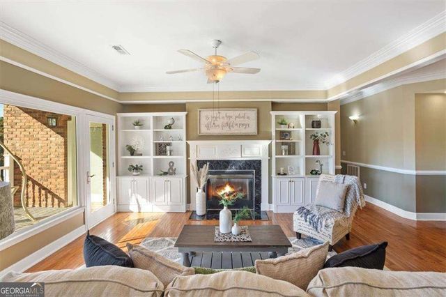 55 Rocky Circle NE, White, GA 30184