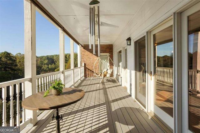 55 Rocky Circle NE, White, GA 30184