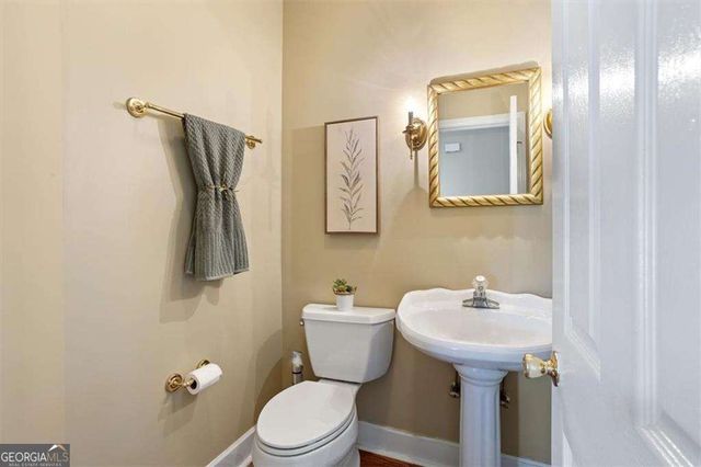 55 Rocky Circle NE, White, GA 30184