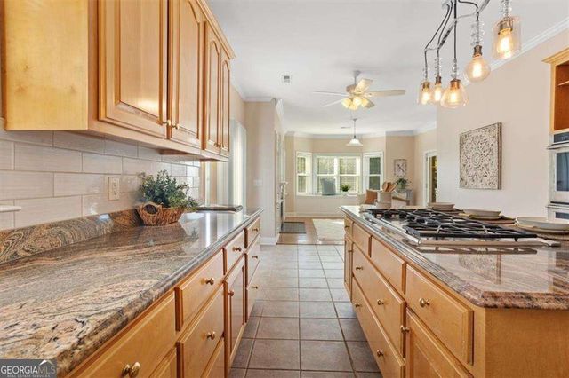 55 Rocky Circle NE, White, GA 30184