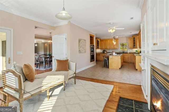 55 Rocky Circle NE, White, GA 30184