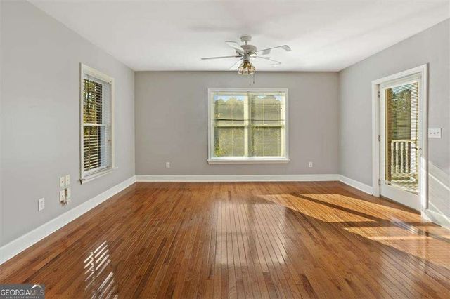 55 Rocky Circle NE, White, GA 30184