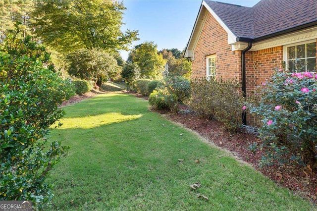 55 Rocky Circle NE, White, GA 30184