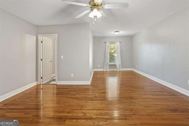 55 Rocky Circle NE, White, GA 30184